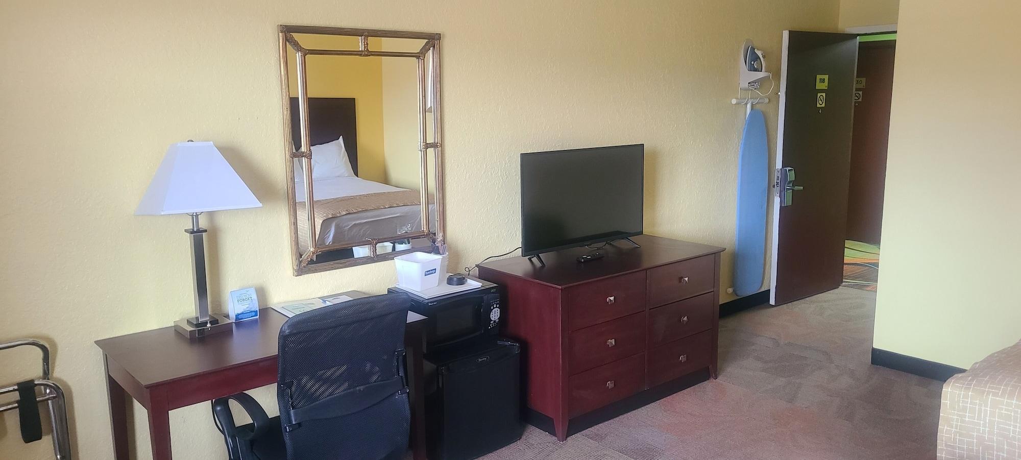 Travelodge By Wyndham Airport Platte City Екстер'єр фото