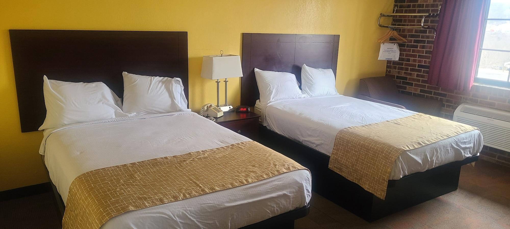Travelodge By Wyndham Airport Platte City Екстер'єр фото