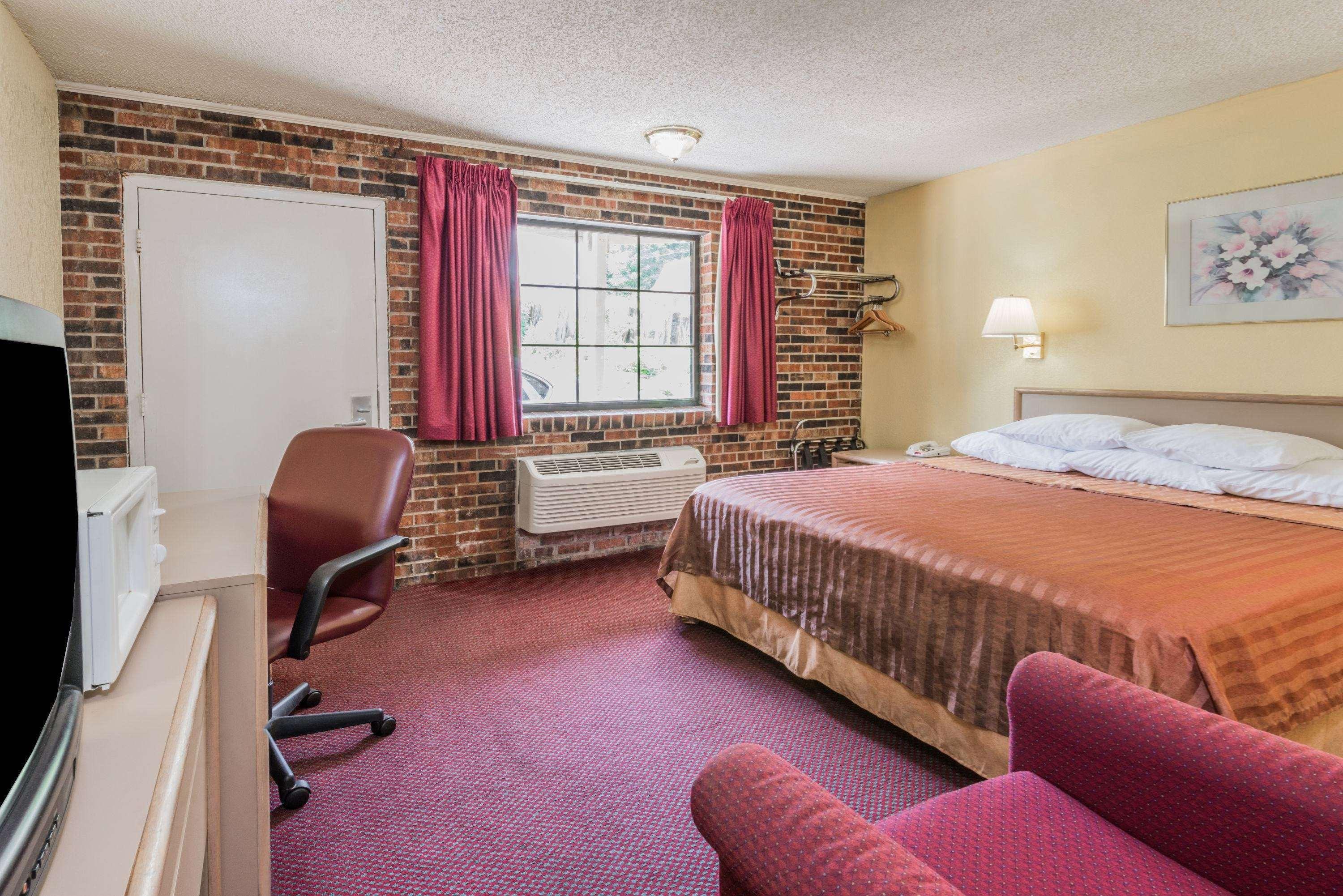 Travelodge By Wyndham Airport Platte City Екстер'єр фото